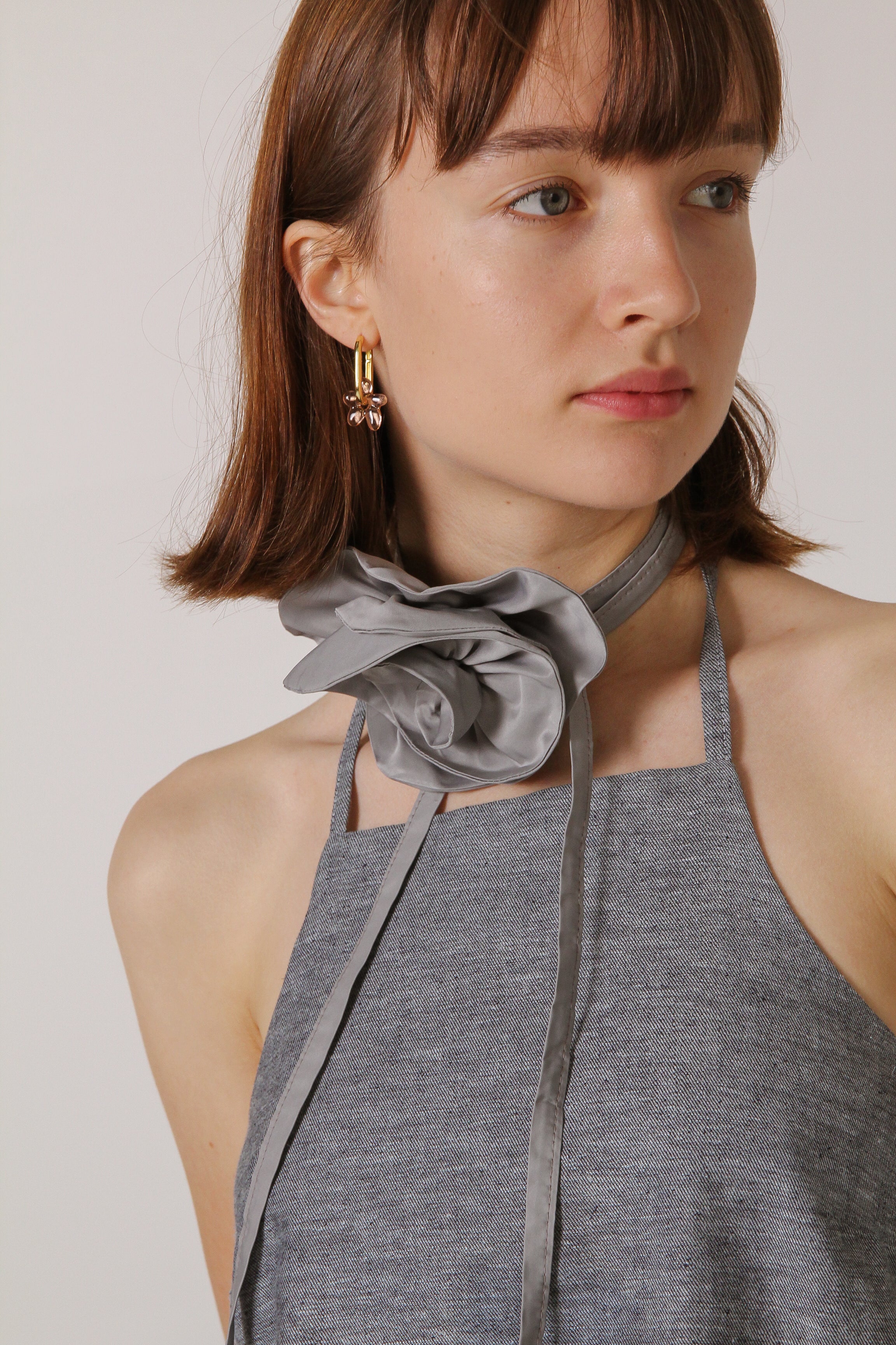 Rose Collar - Gray